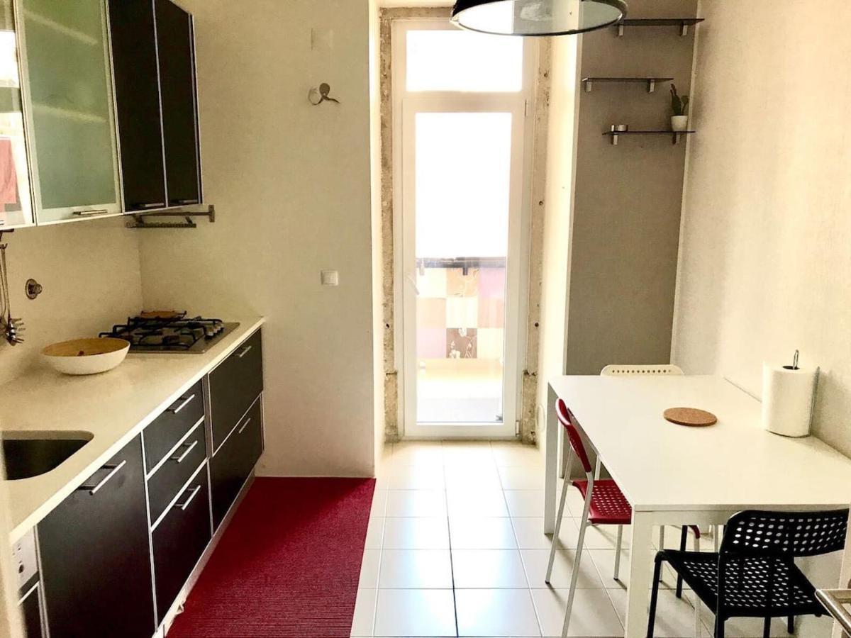 Luxury Part Of The City - Modern Apartment With Airconditioning - Near Subway Lissabon Exterior foto